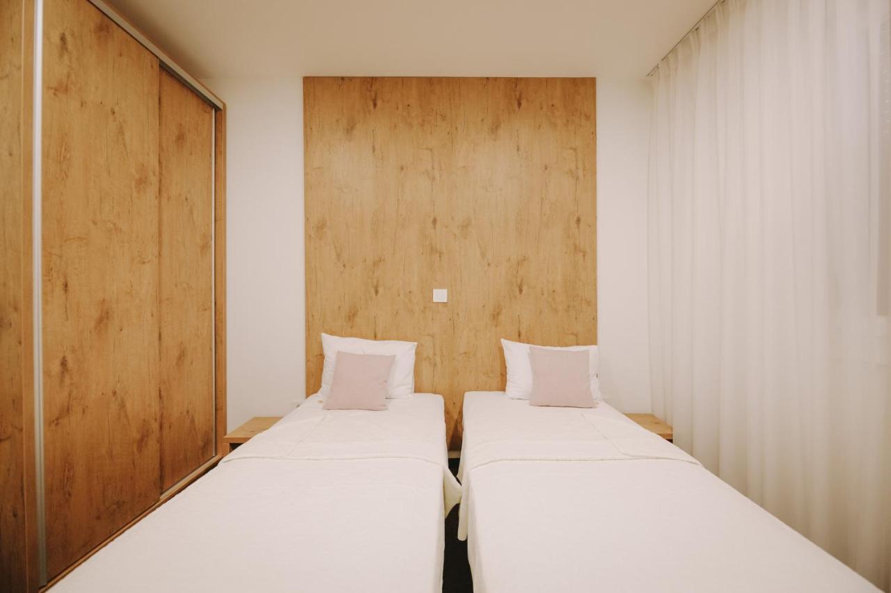 Atos Centar Apartment Celinac Bagian luar foto
